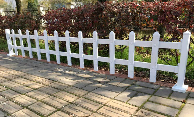 pvc護(hù)欄圍欄