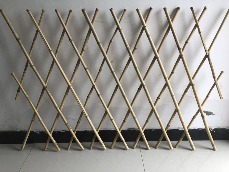 怎么樣選擇適合竹籬笆廠家